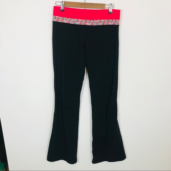 Lululemon Grove Pant.  Full on luon - Picture 5 of 8
